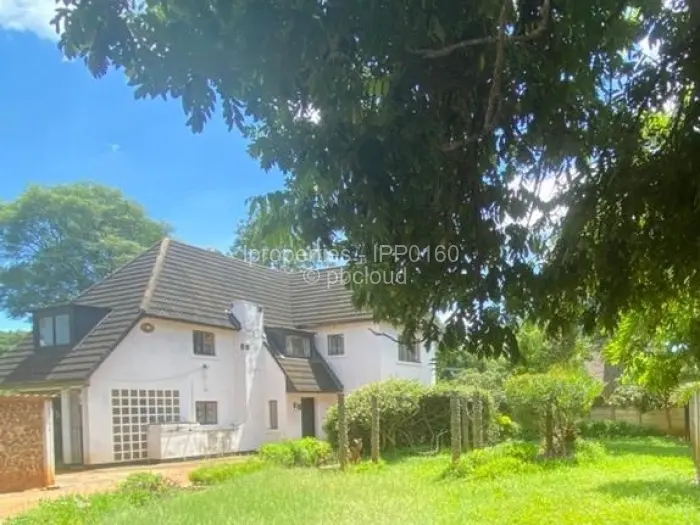 3 Bedroom House for Sale in Kumalo, Bulawayo