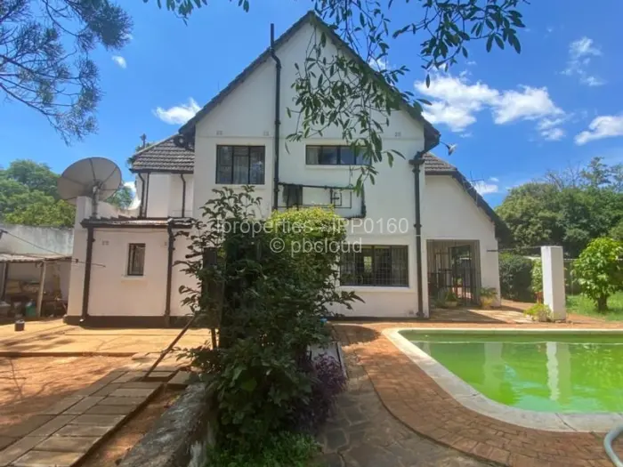 3 Bedroom House for Sale in Kumalo, Bulawayo