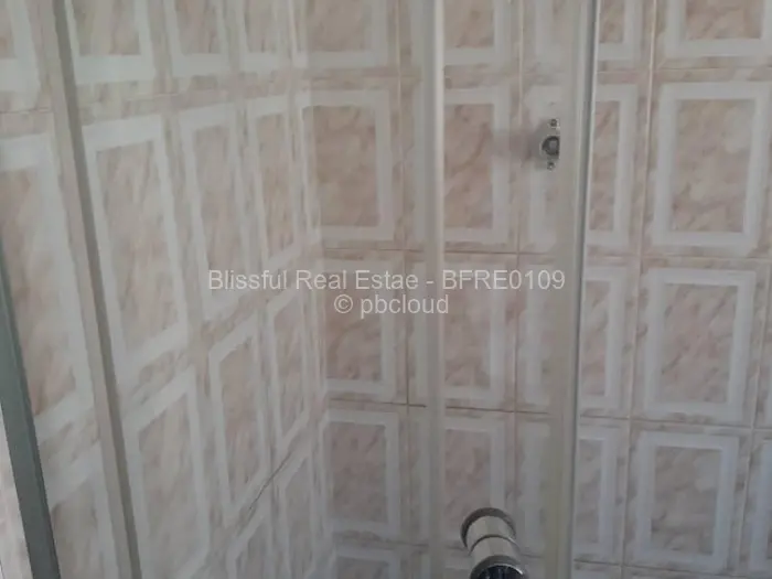 3 Bedroom House to Rent in Damofalls, Damofalls