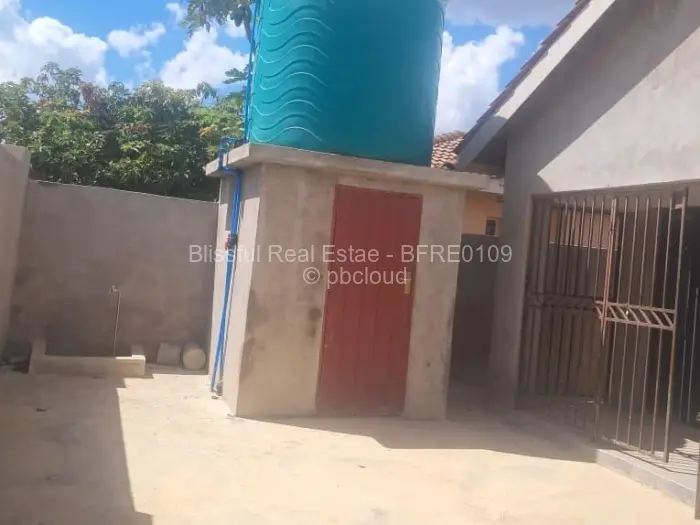 3 Bedroom House to Rent in Damofalls, Damofalls