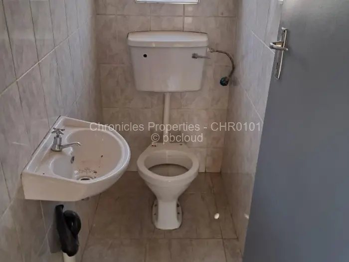 4 Bedroom House to Rent in Damofalls, Damofalls