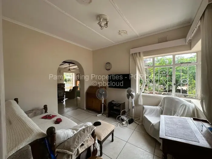 3 Bedroom House for Sale in Burnside, Bulawayo