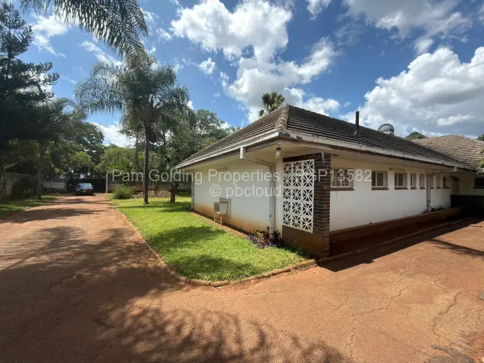 3 Bedroom House for Sale in Kumalo, Bulawayo