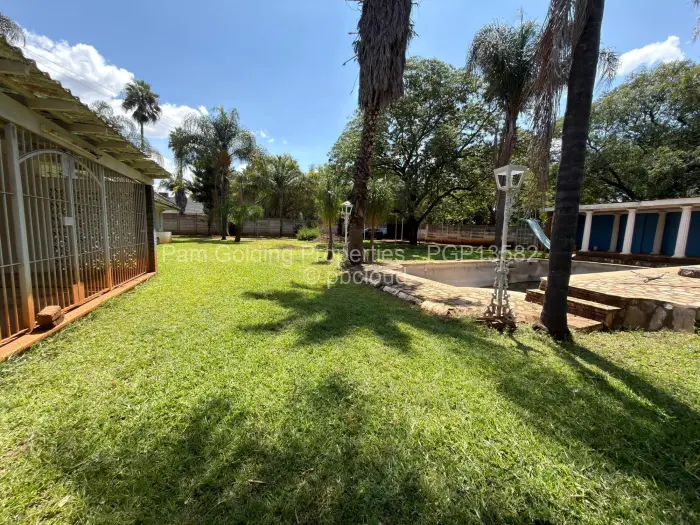 3 Bedroom House for Sale in Kumalo, Bulawayo
