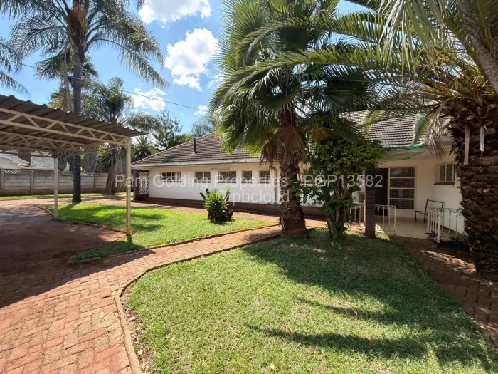 3 Bedroom House for Sale in Kumalo, Bulawayo
