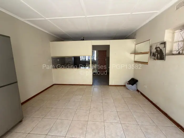 3 Bedroom House for Sale in Kumalo, Bulawayo