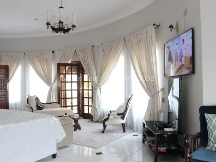 5 Bedroom House for Sale in Helensvale, Harare