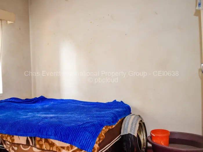 4 Bedroom House for Sale in Highmount, Bulawayo