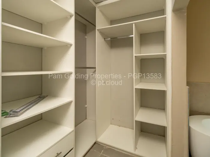 Townhouse/Cluster to Rent in Avondale West, Harare