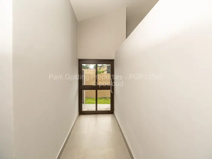 Townhouse/Cluster to Rent in Avondale West, Harare