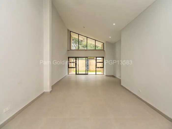 Townhouse/Cluster to Rent in Avondale West, Harare