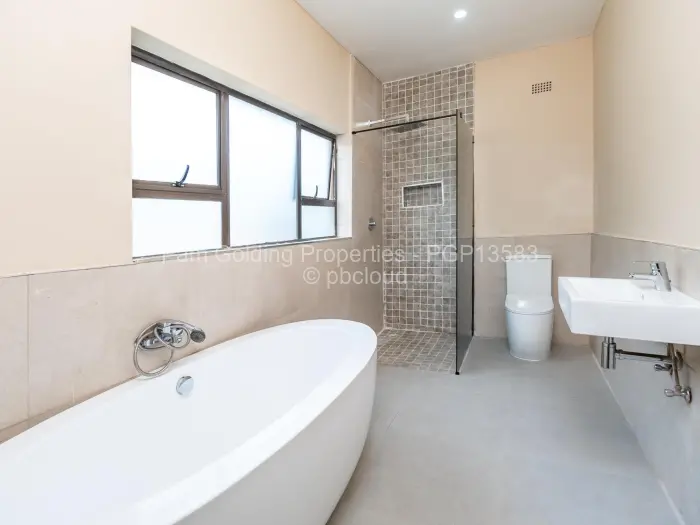 Townhouse/Cluster to Rent in Avondale West, Harare