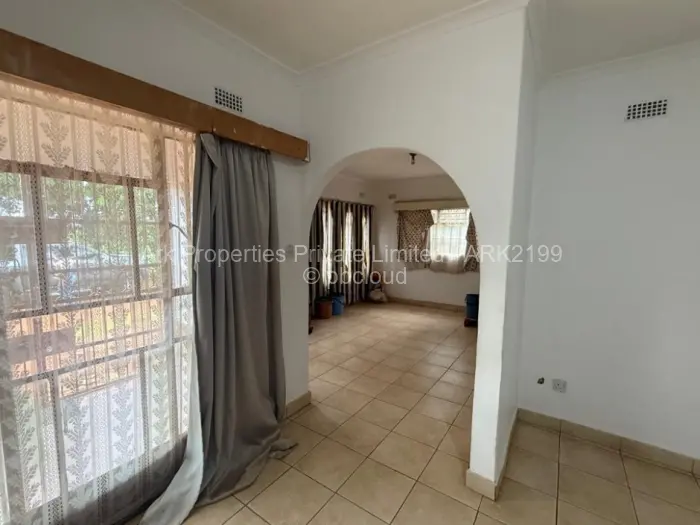 3 Bedroom House for Sale in Kuwadzana, Harare