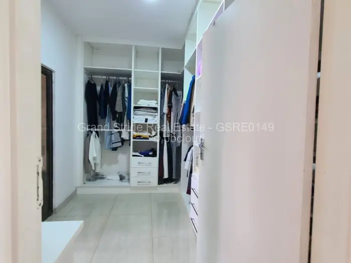 7 Bedroom House to Rent in Pomona, Harare