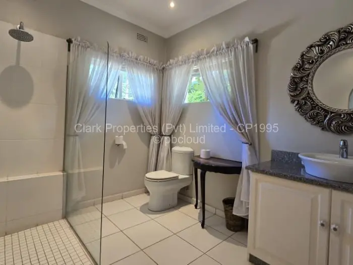 4 Bedroom House for Sale in Highlands, Harare