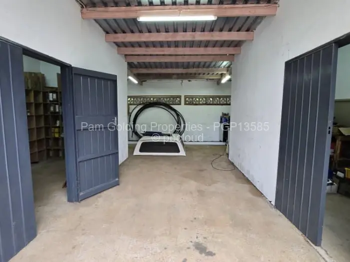 3 Bedroom House for Sale in Matsheumhlope, Bulawayo