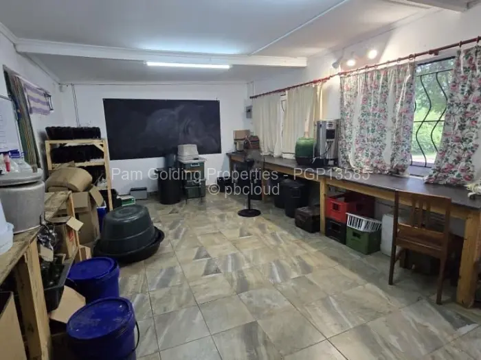 3 Bedroom House for Sale in Matsheumhlope, Bulawayo