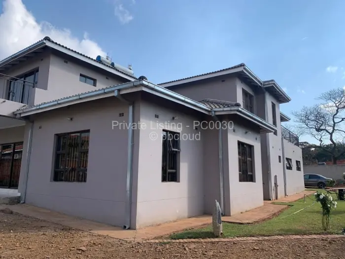 6 Bedroom House for Sale in Gletwin Park, Harare