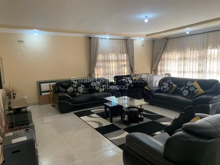 6 Bedroom House for Sale in Gletwin Park, Harare