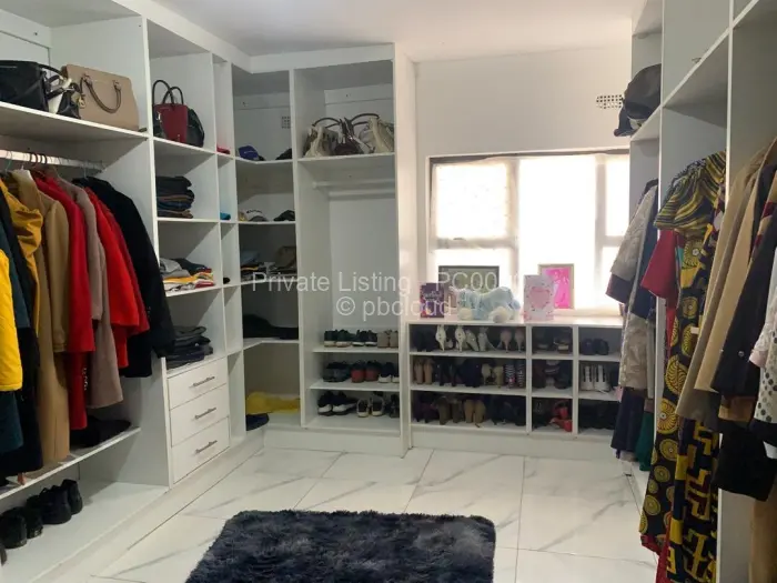 6 Bedroom House for Sale in Gletwin Park, Harare