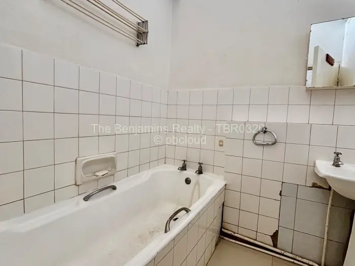 2 Bedroom Cottage/Garden Flat to Rent in Avondale