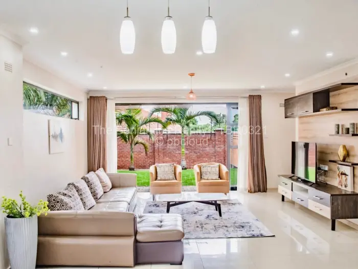 Townhouse/Cluster to Rent in Greencroft, Harare