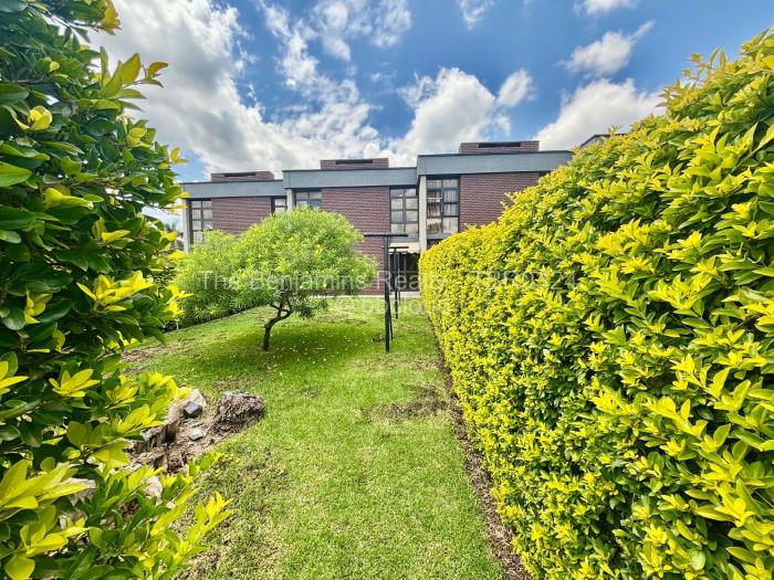 Townhouse/Cluster to Rent in Sentosa, Harare