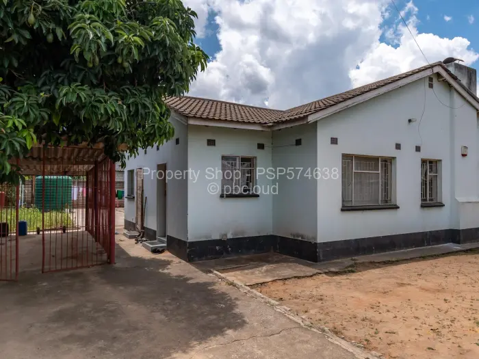 4 Bedroom House for Sale in Zimre Park, Harare
