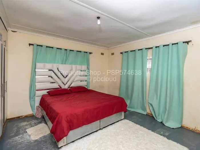 4 Bedroom House for Sale in Zimre Park, Harare