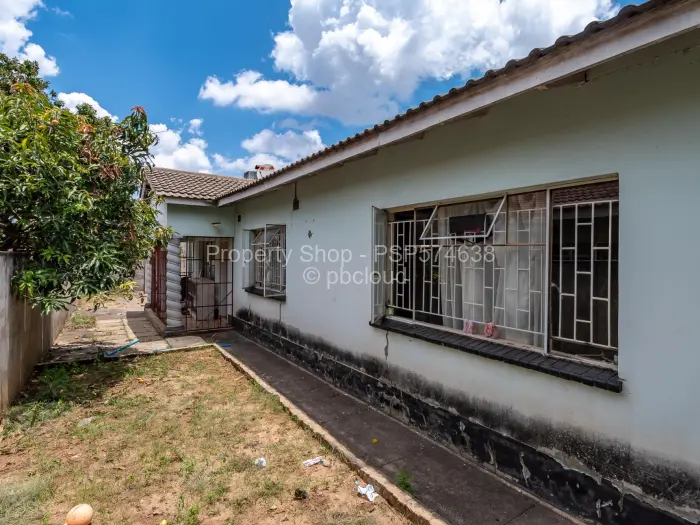 4 Bedroom House for Sale in Zimre Park, Harare