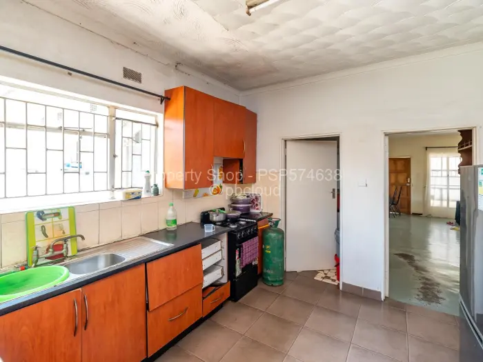 4 Bedroom House for Sale in Zimre Park, Harare