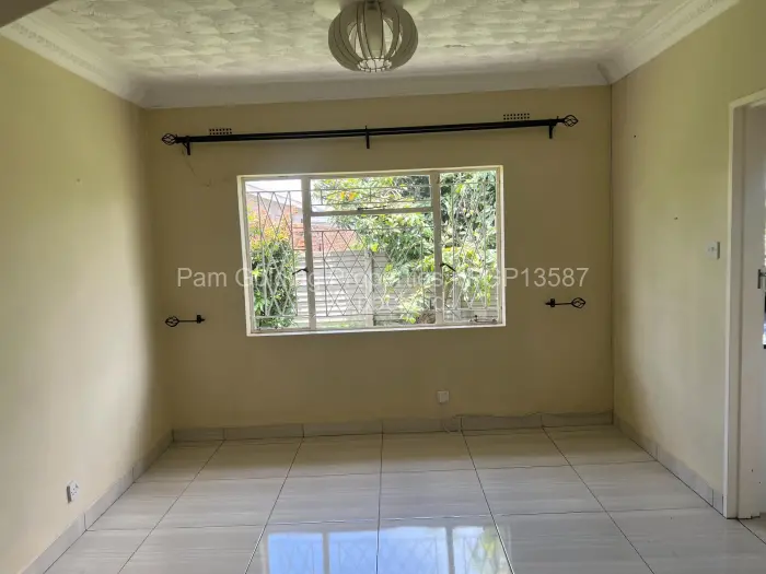 Townhouse/Cluster to Rent in Greendale, Harare