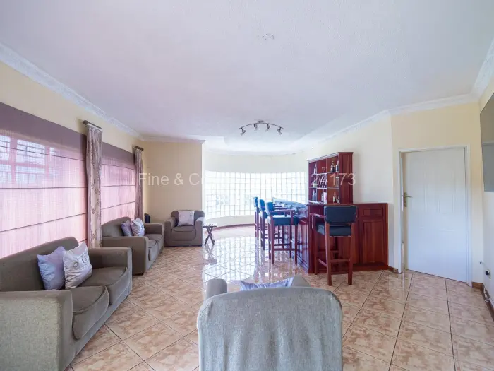 6 Bedroom House for Sale in Hogerty Hill, Harare