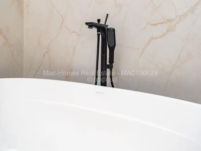 4 Bedroom House for Sale in Gunhill, Harare