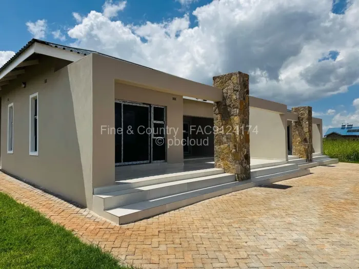 Townhouse/Cluster to Rent in Pomona