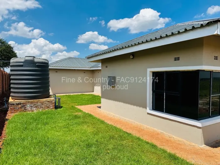 Townhouse/Cluster to Rent in Pomona