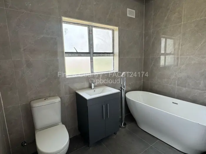 Townhouse/Cluster to Rent in Pomona