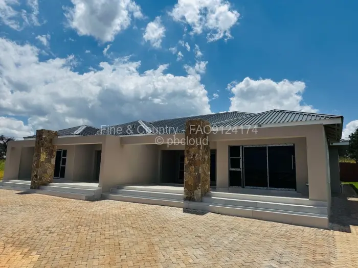 Townhouse/Cluster to Rent in Pomona