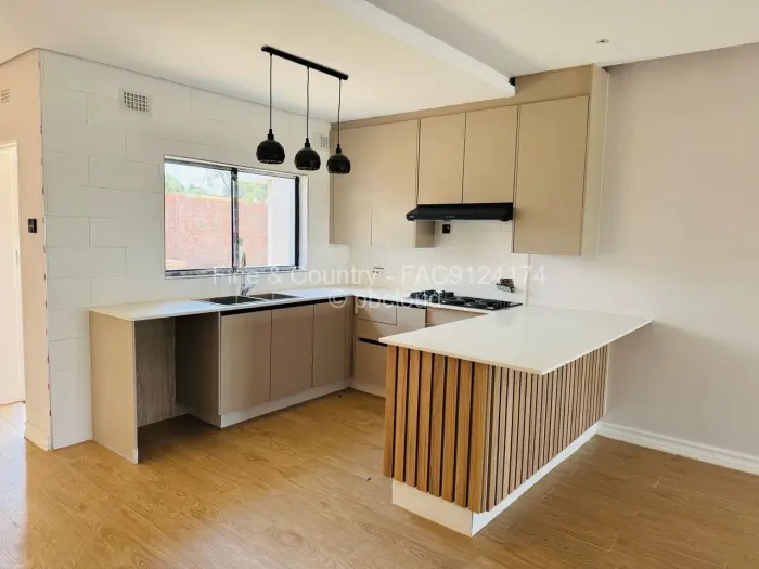 Townhouse/Cluster to Rent in Pomona