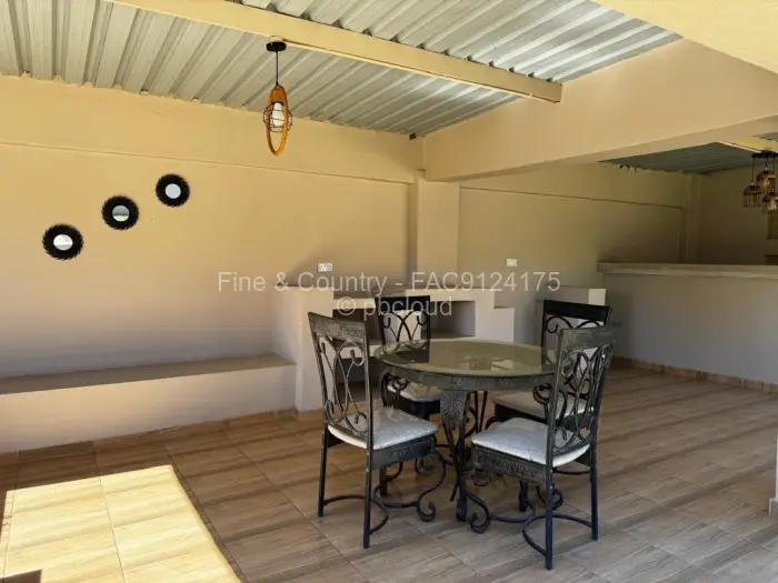 6 Bedroom House to Rent in Borrowdale, Harare