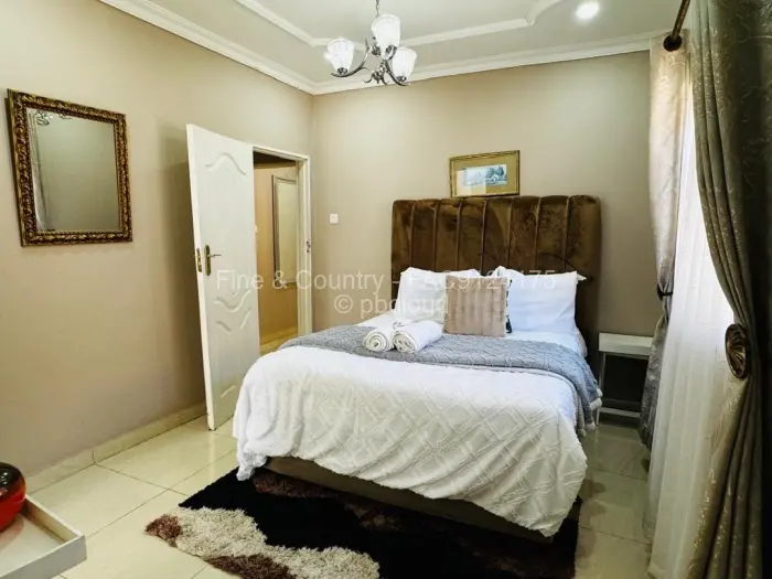 6 Bedroom House to Rent in Borrowdale, Harare