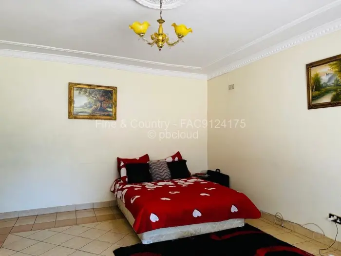 6 Bedroom House to Rent in Borrowdale, Harare