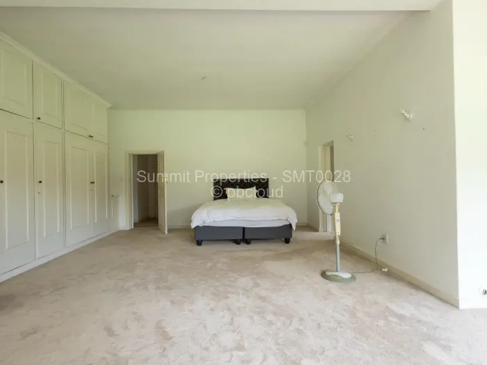 6 Bedroom House for Sale in Helensvale, Harare