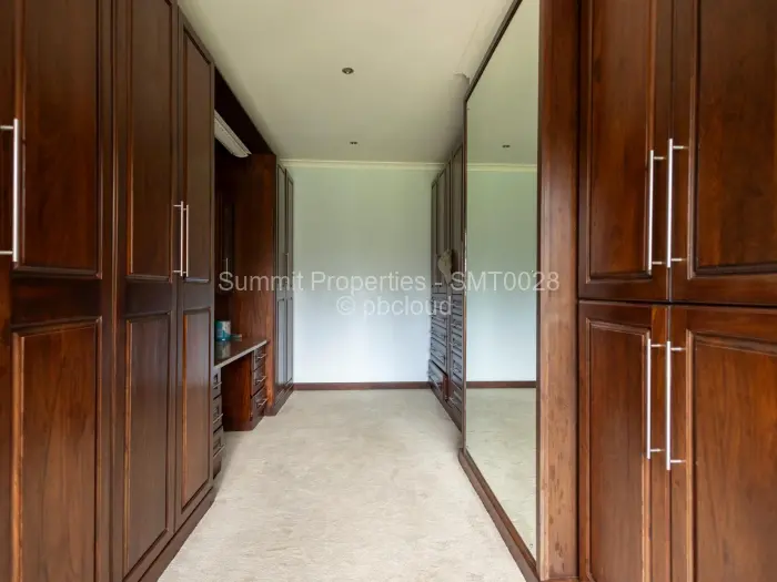 6 Bedroom House for Sale in Helensvale, Harare