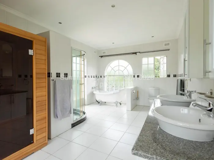 6 Bedroom House for Sale in Helensvale, Harare