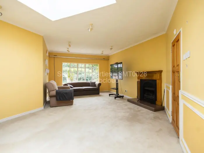 6 Bedroom House for Sale in Helensvale, Harare