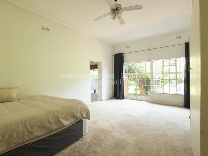 6 Bedroom House for Sale in Helensvale, Harare