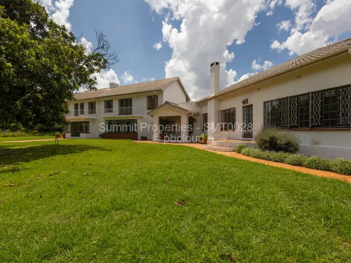 6 Bedroom House for Sale in Helensvale, Harare