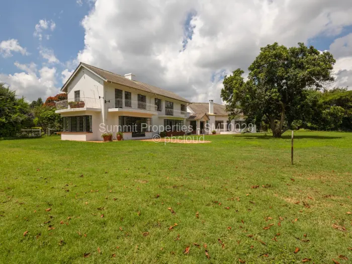6 Bedroom House for Sale in Helensvale, Harare