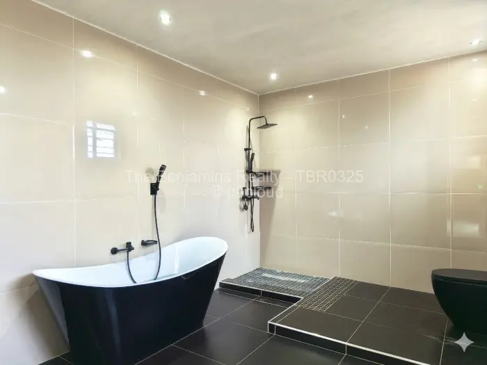 4 Bedroom House for Sale in Crowhill Views, Harare